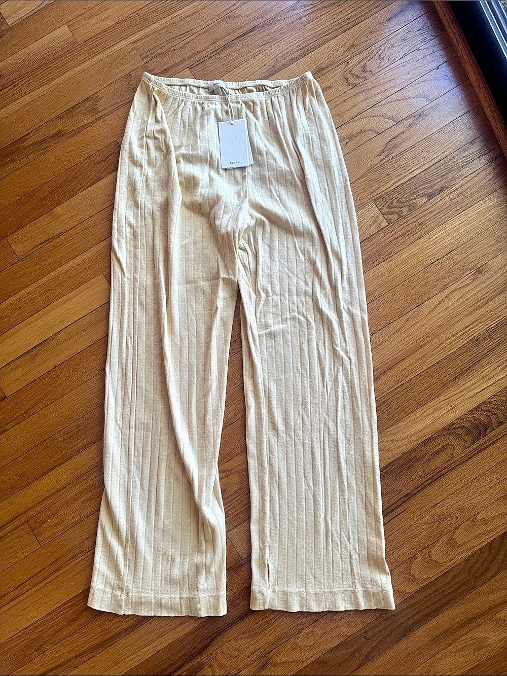 The Pointelle Simple Crop Pant